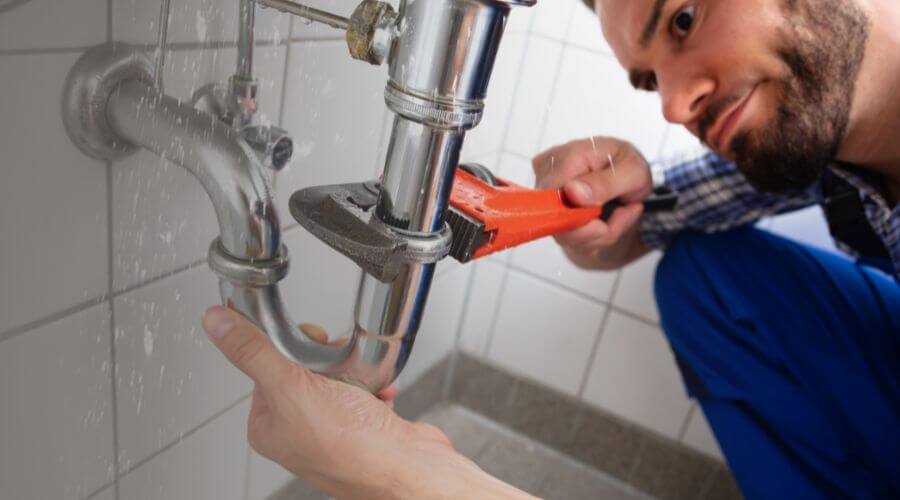 Professional clogged toilet repair services in Old Appleton, MO